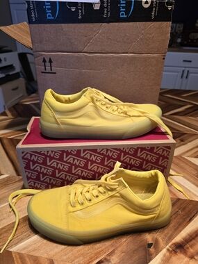 Vans Yellow Canvas Old Skool Low-Top Sneakers